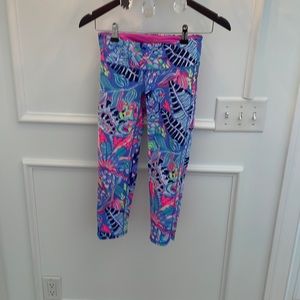 Lilly Pulitzer luxletic cropped leggings. Size XS